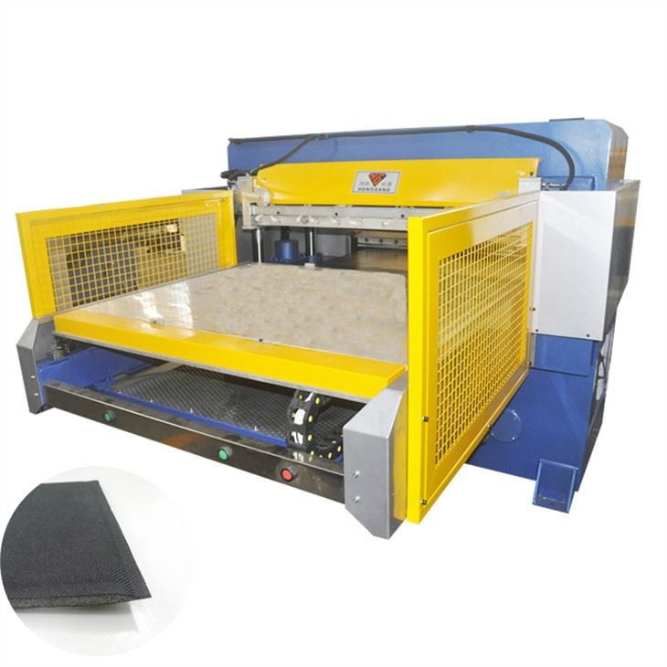 Automatic Car Interiors Cutting Machine Automatic Car Interiors Cutting Machine